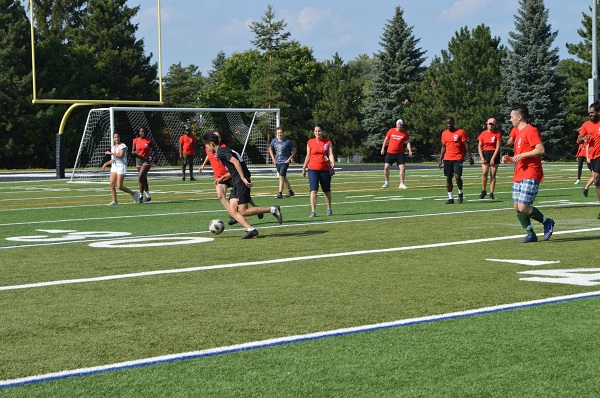 Rien de mieux que les sports collectifs pour apprendre l’anglais! 