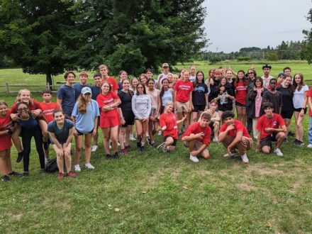 Participants du camp d’été qui apprennent l’anglais à travers l’immersion anglaise à Ottawa