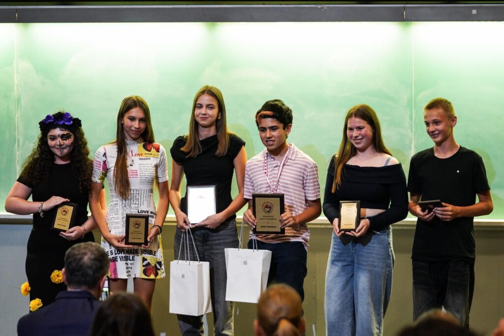 Étudiants finalistes lors du concours du Camp Pilgrim en immersion anglophone.